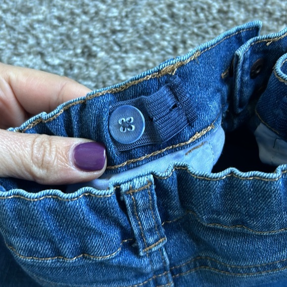 Garanimals toddler girl jeans size 4T with adjustable waist and snap closure - Picture 6 of 7